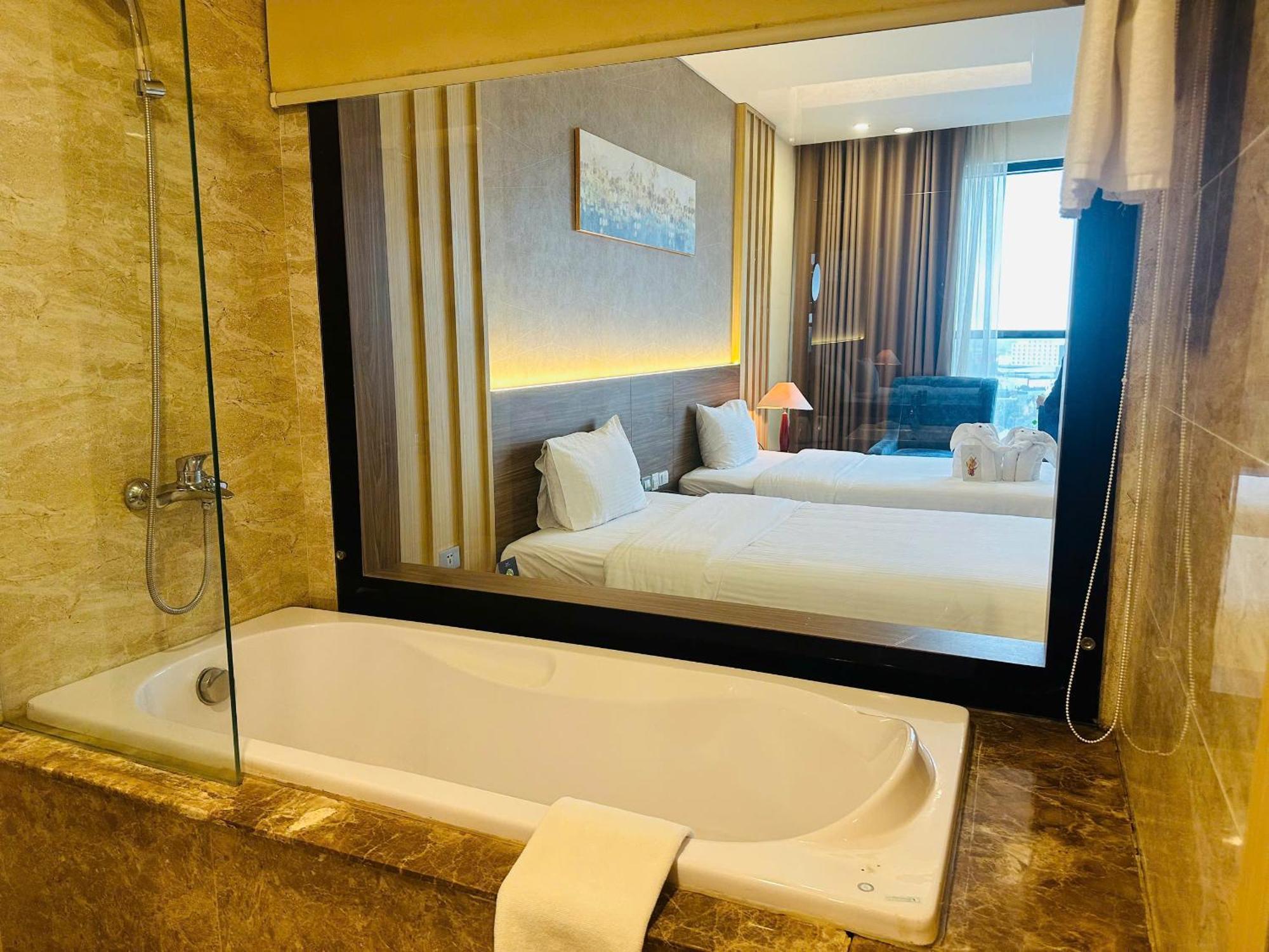 Muong Thanh Grand Quang Tri Hotel Kültér fotó